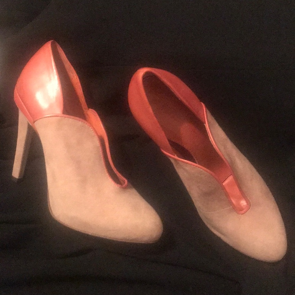 Shoes - Picture 2 of 8